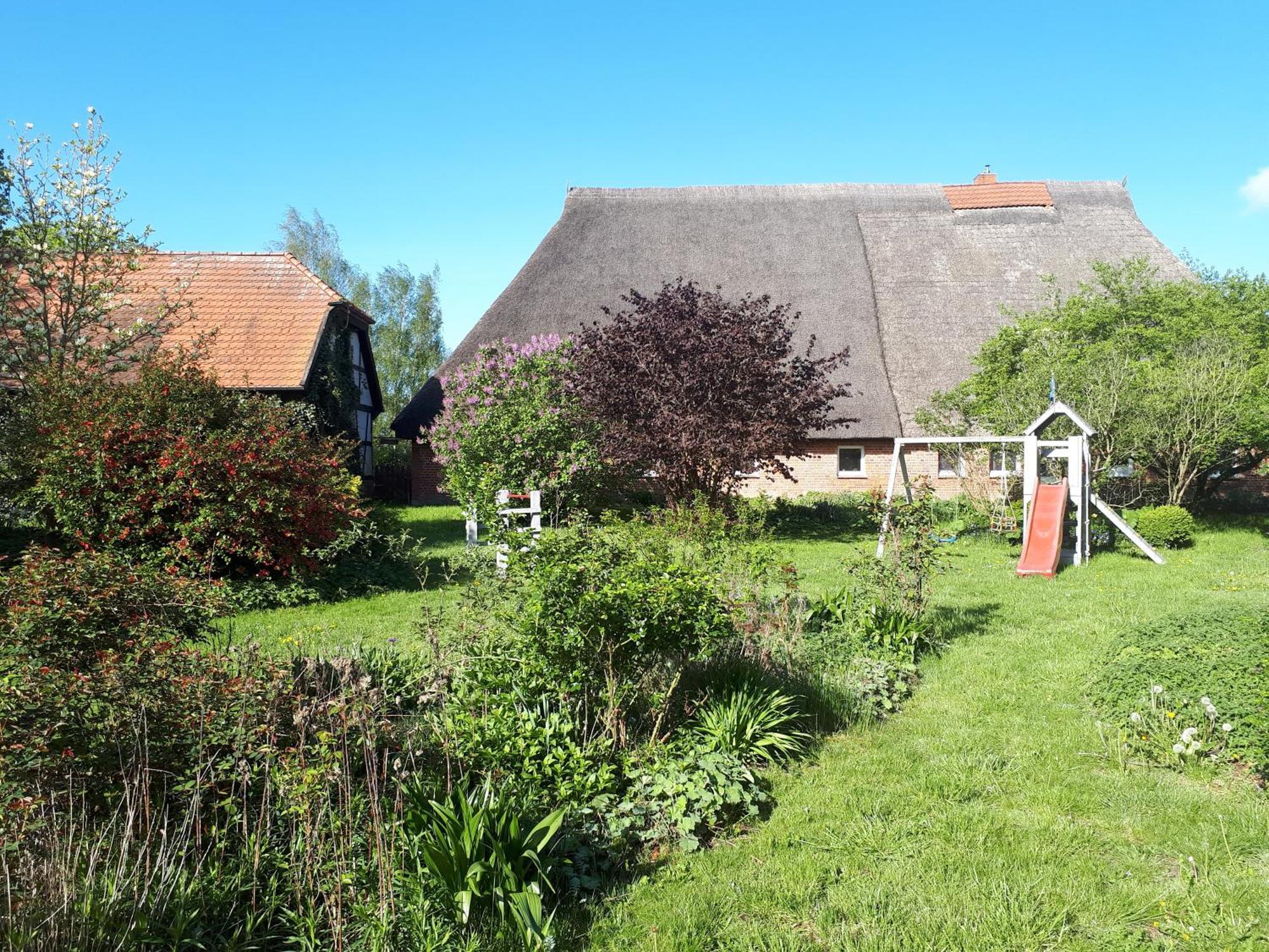 Kleines Paradies Krembz Luaran gambar